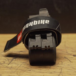 22K views · 201 reactions | Tired of packing tools, gels, and snacks in your pockets while riding? ⁠ ⁠ From duct tape to steerer tube integration, Mike Levy dives into 7 different ways to carry gear on your bike instead of your body.⁠ Watch now: https://pinkbike.link/carryspares ⁠ Head to the Pinkbike merch store to get your own PB tube straps: https://pinkbike.link/framestrap | Pinkbike | Facebook