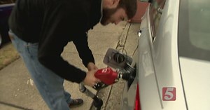 Mobile Gas Station Hits Music City