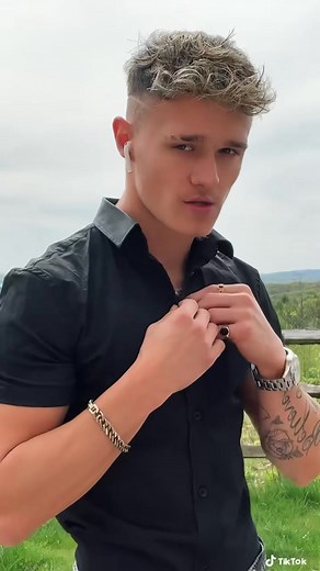 I defo need to be verified !! #fyp #viral #verifyme @TikTok