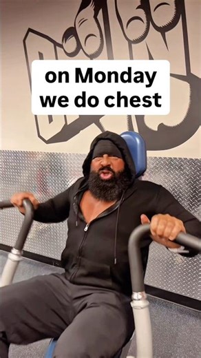 Peckin Pecs | Robertfrank615 #gymmotivation #fitness #bodybuilding
