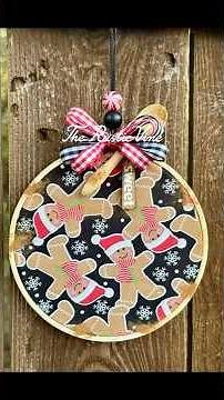 Gingerbread Hoop Décor DIY | Cute Christmas Craft with Fabric & Embroidery Hoop