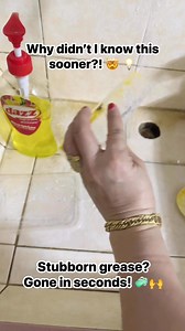 Got greasy plastic containers or ladles that just won’t come clean? 😩 No need for endless scrubbing or boiling water! Just grab a simple household item—tissue paper! 🧻✨ It works like magic to lift away stubborn grease and grime effortlessly. I wish I knew this earlier! Try it and see for yourself! 😍🙌 #CleaningHacks #KitchenTips #GreaseRemover #EasyCleaning #NoMoreScrubbing #LifeHacks #CleaningMadeEasy #WhyDidntIKnowThis #HomeTips #MindBlown #sebo | Michelle Reyes