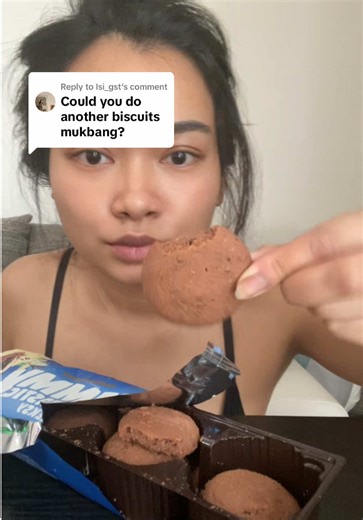 Exploring Biscuit vs. Cookie: A Delicious Debate