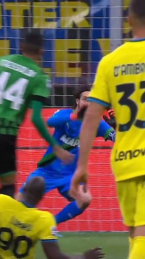 136K views · 2.1K reactions | That turn looked so carefully planned by Big Rom  | Lega Serie A | Facebook