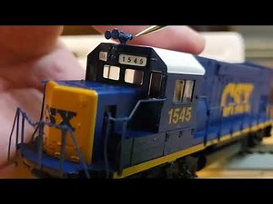 walthers trainline CSX GP15-1 LOCOMOTIVE review and running