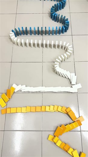 Satisfying Color Wave Domino Chain Reaction – The Ending Is So Perfect! 🤯🔥 #Shorts #usa