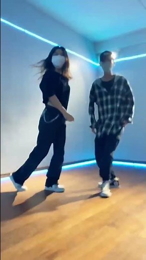 Shape Of You - Ed Sheeran Dance Cover by Kasvin & Poung Poung (Choreography Nikoork_抖音舞蹈)