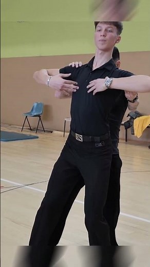 Come ballare un VALZER usando il corpo nel BALLO IN COPPIA - Lezione di ballo completa su SosDanza