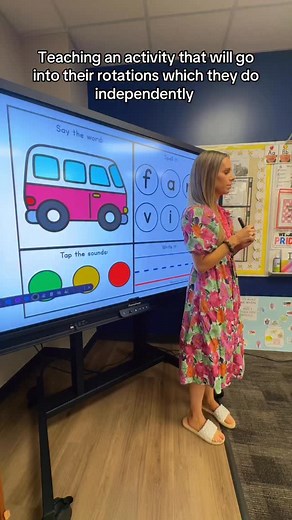 Teaching an activity that will go into their rotations which they do independently! Showing full group helps reduce questions during the actual rotation. Comment CVC for link! This activity is in my TPT called CVC Short Vowels BUNDLE a e i o u Task Cards / Worksheets #kindergarten #phonics #LanguageLearning #readingteacher #teaching #homeschool #scienceofreading #reading #learntoread #spelling #learningresources #curriculum #readingintervention | Mrs. Peters Class
