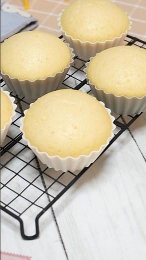 This steamed bun is made with one egg and pancake mix. #EasyRecipe #recipe #HomeCafe #Recipe