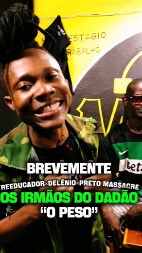 ⛔ ENTRETENIMENTO 🔥🔥🔥 Está de regresso o maior grupo de Kuduro das Ruas do Rangel. Após 9 anos desde a sua separação prematura, “Os Irmãos Do Dadão” grupo criado em 2017, composto por Delênio, Pai Das Crianças, Papá Reeducador e Preto Massacre após o lançamento da música, o maior hit da quela época "O Dadão". Retorna ao mercado e promete aos amantes de bom Kuduro um regresso espetacular com o lançamento em data anunciar do próximo hit com o tema: “O PESO” 🔥 🔥 🔥 🔥 | Projeto Xeque-Mate