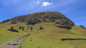 Isla De Pascua Al Descubierto: Viaje Aéreo Sobre Antiguos Misterios