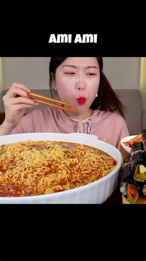 Spicy Ramen Noodles, Kimchi & Kimbap #asmr #mukbang #satisfying #bigbites ‪@AmiAmi-uo5do‬