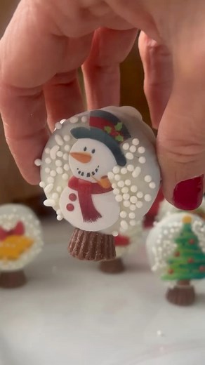 108K views · 796 reactions | Making the cutest standing Snow Globe...