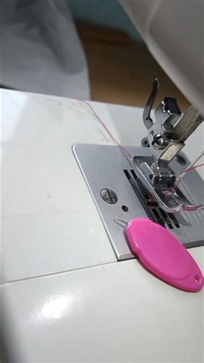 Not Able to Insert Thread in Sewing Machine? Watch This Helpful Video 🧵 #sewingthread #sew