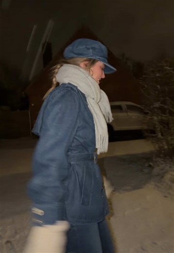 Love Actually Wall Scene Explained