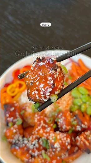 Sweet & Spicy Gochujang Salmon Bites 🍯🌶️ healthy, easy, quick weeknight meal in the air fryer!