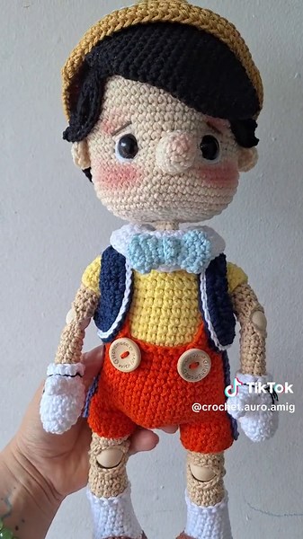 Pinocchio Amigurumi: Hecho a mano con detalles personalizados