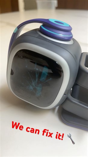 EMO is dancing and starts to broke… #emorobot #robot #dancing #broken #robotai #ai #fyp #wrongside