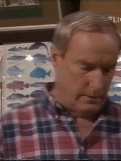 Stuart gets the feeling that he isn’t entirely welcome in Summer Bay. Joey tries to change the world. Selina and Jesse miss out on a home because of her indecision. 2214 #homeandaway #theearlyyears