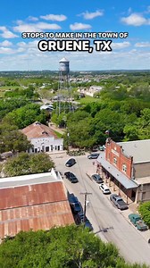 Add Gruene Historic District to your Bucketlist of Texas towns to visit and steal our itinerary! 🚗🙌🏻 #TexasExplorer (In order of the video) 🔆 Gristmill River Restaurant & Bar - iconic restaurant overlooking the river! 🥩 🔆 Gruene Hat & Boot Co. - the CUTEST stores with a hat bar and snazzy boots! 🤠 🔆 The Grapevine - wine & beer flights 🍻🍷 🔆 Rockin’ R River Rides - float the Guadalupe River! 💦 🔆 Mozie’s - great lunch and dinner spot! 🍔 🔆 Gruene Mansion Inn - where to stay! 🏨 🔆 Gru