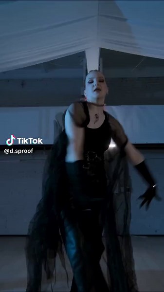 ‘Little Girl Gone’ D.SPROOF DANCE PERFORMANCE Full dance performance u can found on @d.sproof INSTAGRAM page 📽️ Music : @CHINCHILLA ‘Little Girl Gone’ Director & Choreographer : @tori_disproof #chinchilla #dsproof #toriography #choreography
