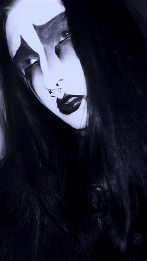 Living Dead Girl: Embrace Your Goth Aesthetic