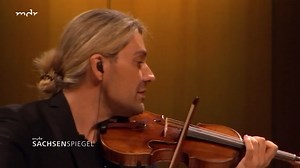 Mit vier Jahren begann er mit dem Violinspiel und mit zehn gab er sein Konzertdebüt. Die Rede ist von David Garrett. Inzwischen füllt er riesige Hallen. Und in Dresden war der Kulturpalast voll bis auf den letzten Platz. | MDR Sachsen
