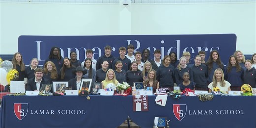 Six Lamar Raiders sign the Dotted Line