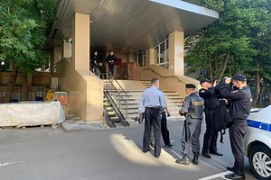 Вдова погибшего в ДТП Захарова назвала Ефремова убийцей