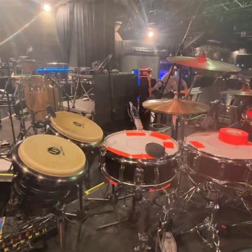 Night 2: Alcatraz, Milano #MamasGun25thAnniTour w/ tha Queen, #ErykahBadu and #NeddaStella … last nite was insane.!! Looking forward to tonite .! #iLoveERbody #MyNameIs9 | Cleon Edwards