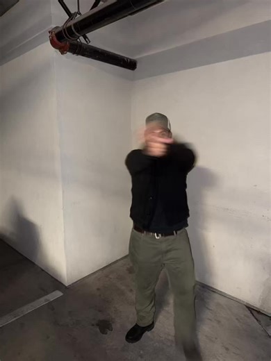 Big booty Judy leave a dent in the seat 👩🏼‍🦰 Fcck a preview have the whole song fcck it 🫩🤣 #fyp #goviral