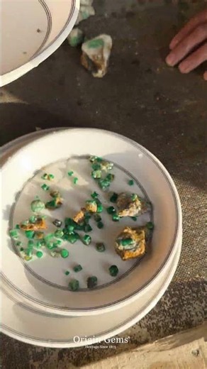 You Won’t Believe What Real Raw Emeralds Look Like #crystals #rockhounding #adventure