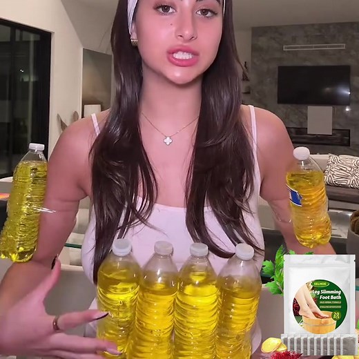 Relax and Detox with Ginger Foot Soak! ✨ The Lymphatic Drainage Ginger Foot Soak helps detoxify, improve circulation, and reduce swelling, leaving you feeling refreshed and revitalized.  Promotes Lymphatic Drainage Naturally  Soothes Tired Feet and Reduces Swelling  Infused with Ginger for a Relaxing Experience | Style Mode | Facebook