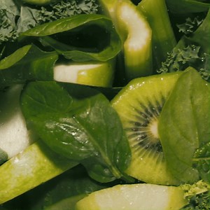 Puissant et rapide, le Vitaboost de Bosch vous donne le meilleur des fruits et légumes.🍐🍏🥑🥦 Pour plus d’informations, contactez le distributeur officiel de Bosch Electroménager en Algérie Irzil Shopping : Téléphone: 213561656100 / 21323349235 www.irzilshopping.dz #BOSCHHOME #BOSCHAlgérie | Bosch Home Algérie