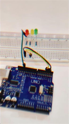 Traffic Lights with Arduino #arduinoproject #diy #trafficlights