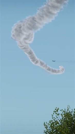 Tor-m1 Air Defense System Launched Missile Towards incoming Jet