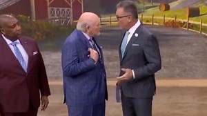 Terry Bradshaw held back by Fox NFL host after Howie Long says 'you're soft'