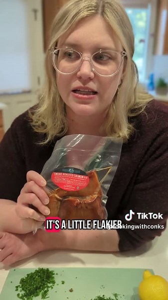 West Coast = Best Coast ☀️🕶️ This easy smoked salmon dip tastes like you just landed in the Pacific Northwest. Fresh dill, capers, lemon zest, mild cream cheese, and flaky smoked salmon. No oven. No stress. Just big, bold coastal flavor in 10 minutes. It’s perfect for beach days, park picnics, book club, or casual hangouts with friends. Full recipe is on our blog! #westcoastfood #smokedsalmondip #californiacooking #nocookrecipes #diprecipe #easyappetizer