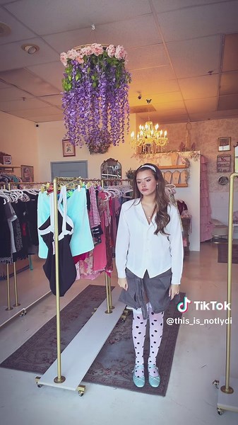 lydiiii 🪽 (@this_is_notlydi)’s videos with sonido original - 𝐂𝐡𝐞𝐫𝐫𝐲 왕