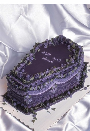 Coffin Cake for the Goth Queen