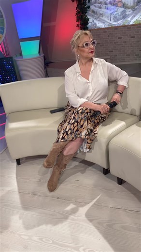 184K views · 2.2K reactions | Cum ai zis, Mihaela Tatu? Training sau trening?  | Cristi Brancu | Facebook