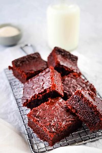 Red Velvet Mochi Brownies