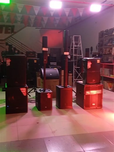 prueba e instalación en la tienda de los panel led ATOMIX de soundtrack más info 3168394355 #dmx #atomix #panelled #luces #ilumi .