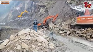3.4K views · 62 reactions | Traffic update at 0900 hrs Road widening and maintenance work at Kishtwari Pather on Jammu-Srinagar NHW (NH-44) is going on. | Devsar Ki Aawaz | Facebook