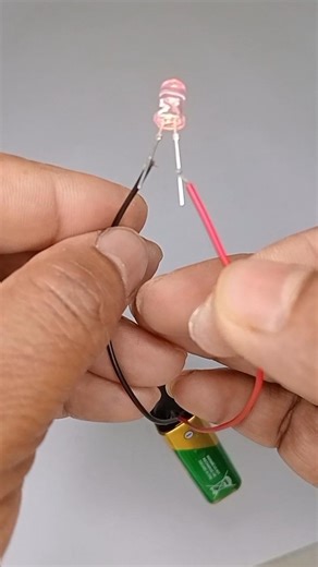 9V battery with 3V LED connection#shorts #diy #shortvideos#trending #tips#shortsfeed #youtubeshorts