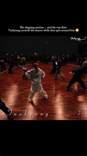 That slapping motion + the way #taehyung controls the dancer spinning around him...😳🔥#bts #btsmember