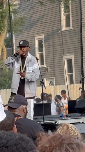 RAKIM In The Ghetto (pt 1) LIVE @St. Paul Mn GOD M.C. Rap/Hip-Hop Legend