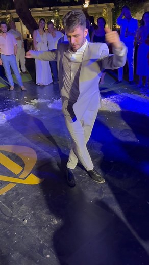 Zeibekiko Turns! - - #zeibekiko #greekdance #wedding #weddingparty #greekwedding #opa #amousoulos #mousouloszeibekiko #dance #danceimprovisation #folkdance #zeimpekiko #ζεϊμπέκικο #athens #greekculture #terzis | Alexandros Mousoulos