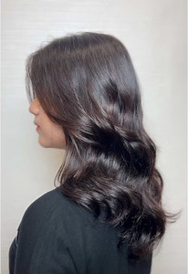 Tampil beda dengan Chinese perm! ✨ Proses yang bikin setiap helai rambut lebih bervolume dan berkarakter. Siap tampil percaya diri setiap hari! Jika kamu juga ingin merubah penampilan, jangan ragu untuk melakukan perming di Katto Hair Design. Yuk, booking jadwalmu sekarang dan rasakan transformasinya! #KattoHairDesign #ChinesePerm #NewLook